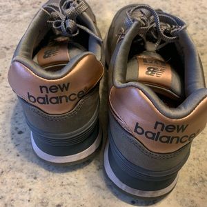 New Balance 574 Women’s Gray & Rose Gold Size 8.5